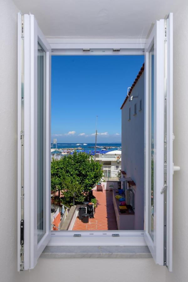 Un Angolo di Mare...nel centro di Ischia! Esterno foto